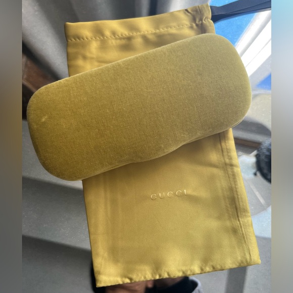 GUCCI SUNGLASS CASE - Picture 4 of 4